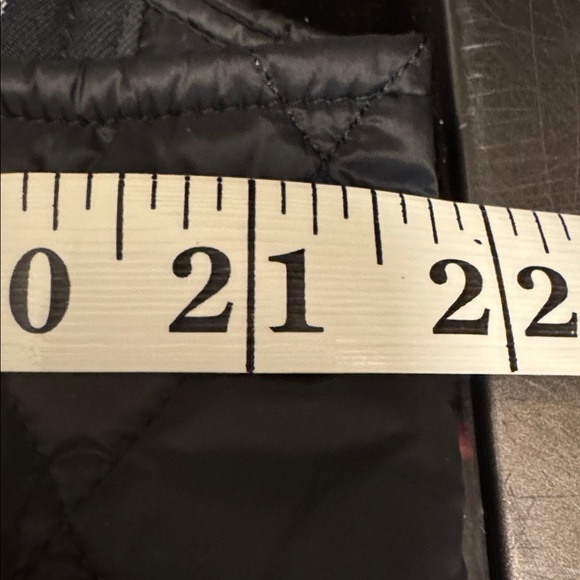 Authentic BURBERRY Black Quilted Vest - Picture 16 of 16